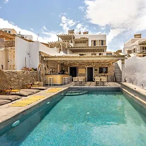 Ξενοδοχείο με διαμερίσματα Sea Rock & Sky Private, Merchia Beach